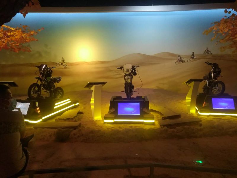 VR賽車游戲體驗(yàn)